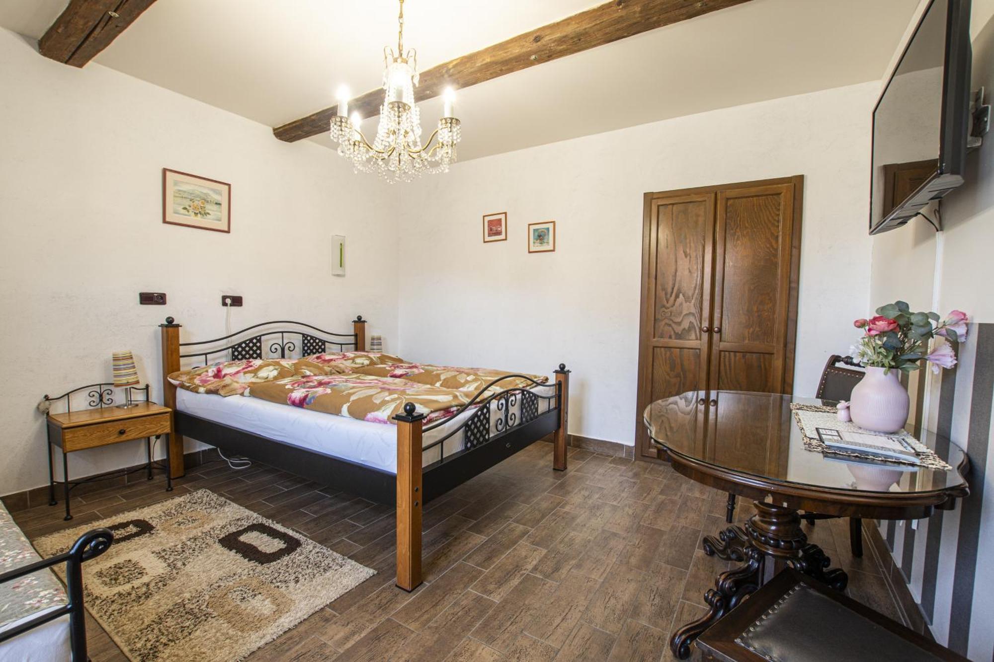 Lichtenstejnske Domky Lednice Room photo
