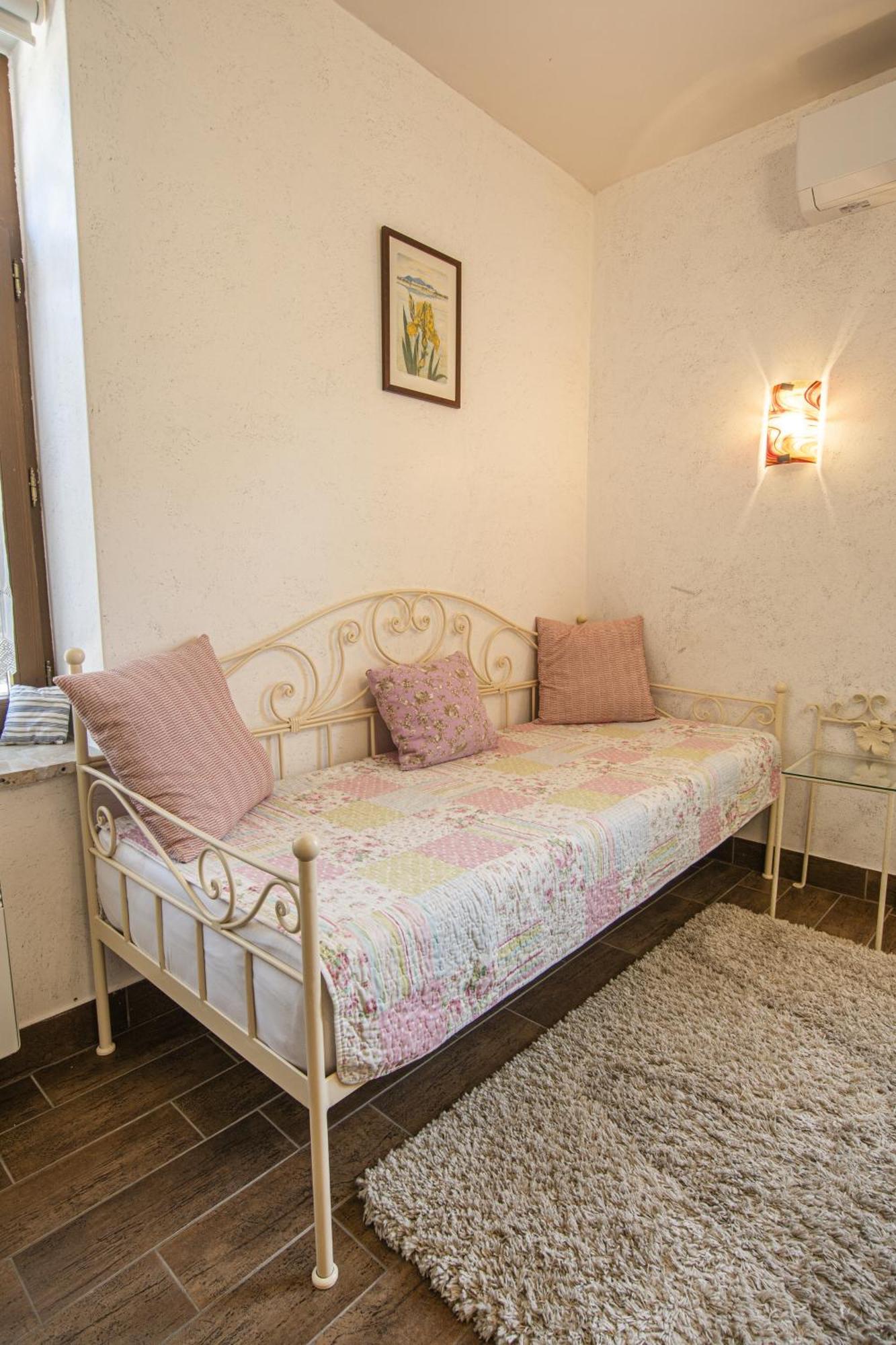 Lichtenstejnske Domky Lednice Room photo